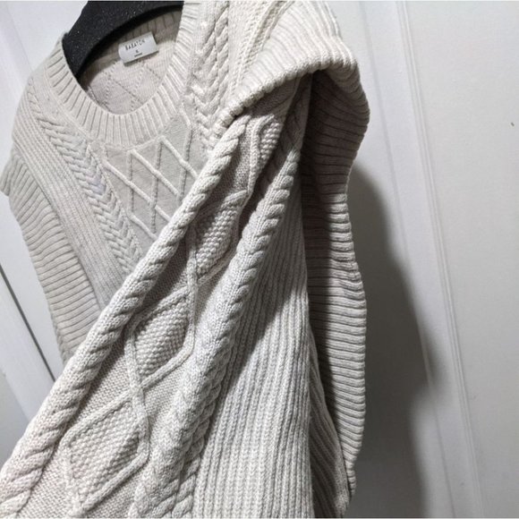 Aritzia Babaton | Seek Cable-Knit Shoulder Pad Sweater in Heather Birch - Picture 8 of 14